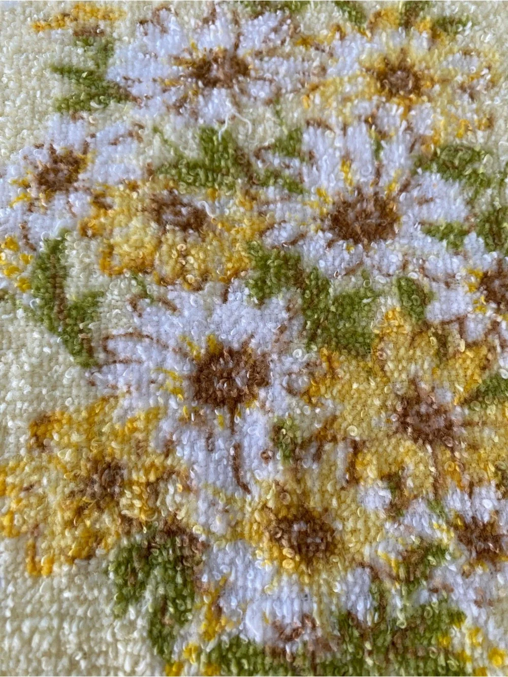 Vintage MCM Mid Century Yellow White Floral Daisy Hand Towel